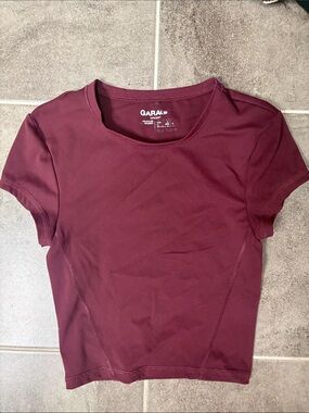 Garage Women’s Maroon Crewneck Short Sleeve Top XXS